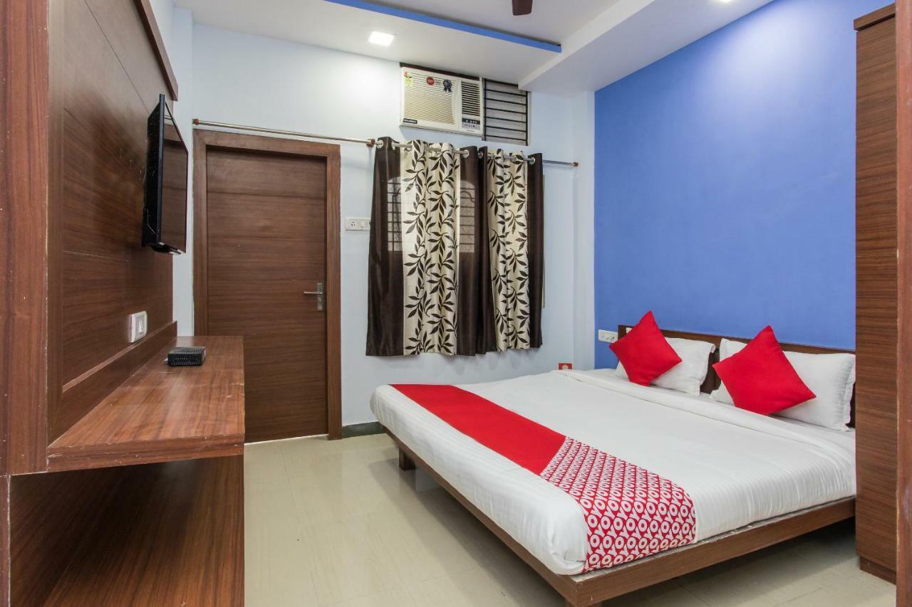 Oyo 17161 Hotel Mahalaxmi Ujjain Zewnętrze zdjęcie