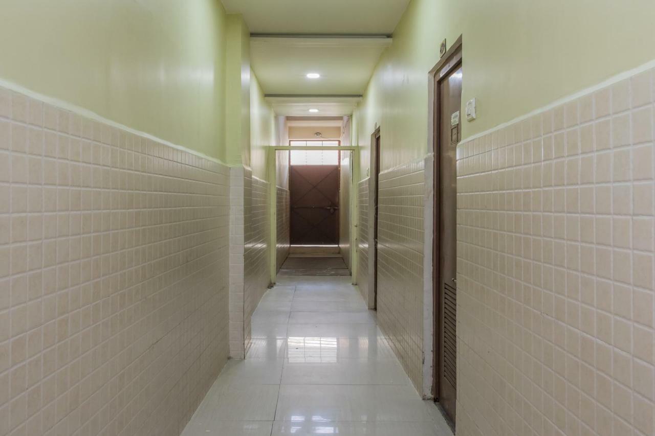 Oyo 17161 Hotel Mahalaxmi Ujjain Zewnętrze zdjęcie