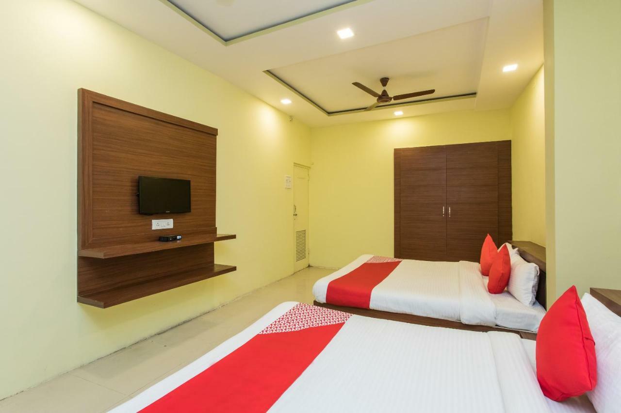 Oyo 17161 Hotel Mahalaxmi Ujjain Zewnętrze zdjęcie