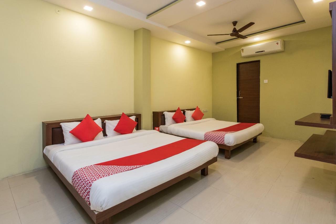 Oyo 17161 Hotel Mahalaxmi Ujjain Zewnętrze zdjęcie