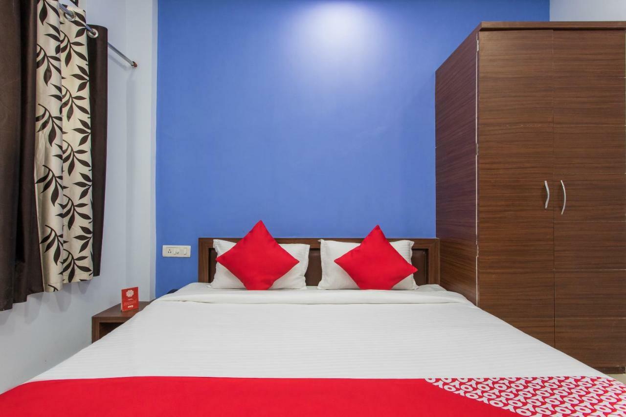 Oyo 17161 Hotel Mahalaxmi Ujjain Zewnętrze zdjęcie